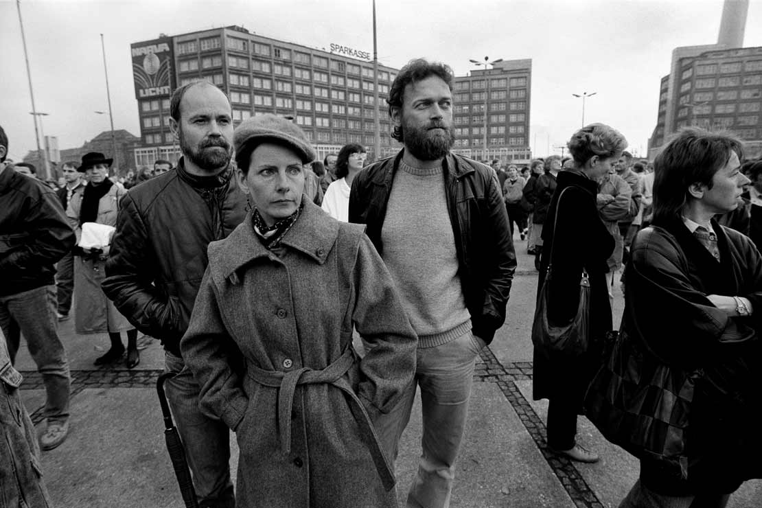 Großdemonstration auf dem Alexanderplatz am 4. November, Berlin 1989,  25.Jahre Mauerfall Fall Wall