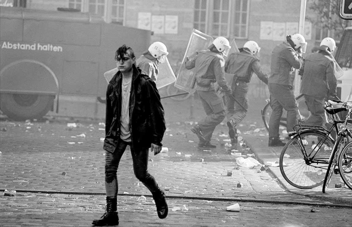 1. Mai  Demonstration in Kreuzberg  Berlin 1989